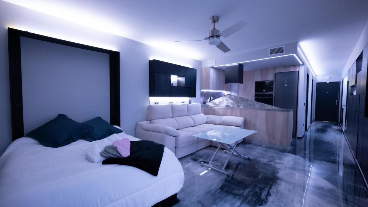 マルベーリャLa Farola - Luxury Domotic Flat In Puerto Deportivoアパートメント エクステリア 写真