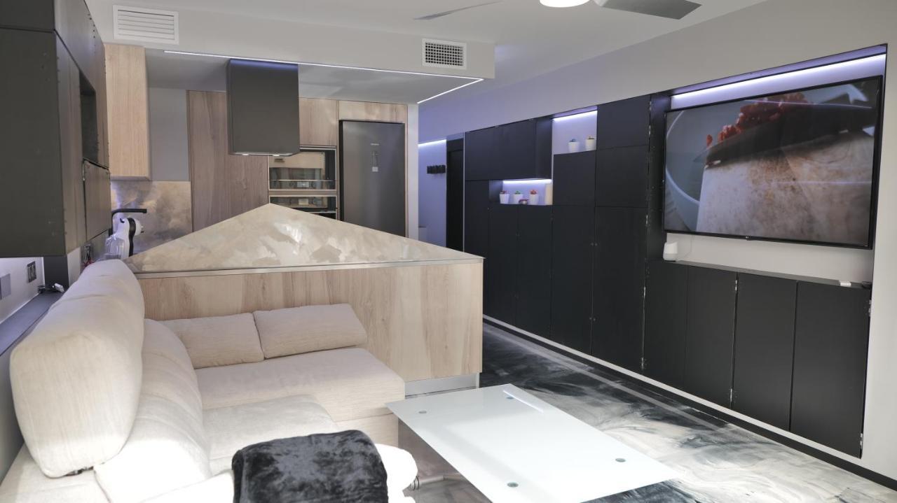 マルベーリャLa Farola - Luxury Domotic Flat In Puerto Deportivoアパートメント エクステリア 写真